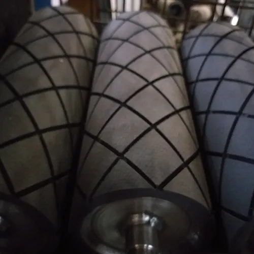 gomma-in-lastra-in-rotoli-e-a-disegno-6 LASTRE E TAPPETI IN GOMMA