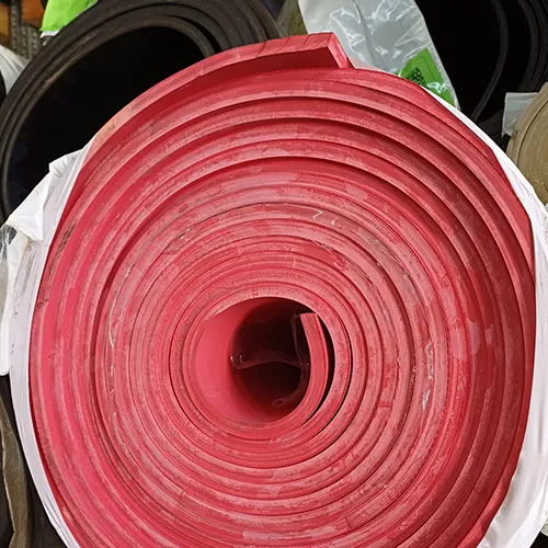 Gomma in lastra in rotoli e a disegno LASTRE E TAPPETI IN GOMMA